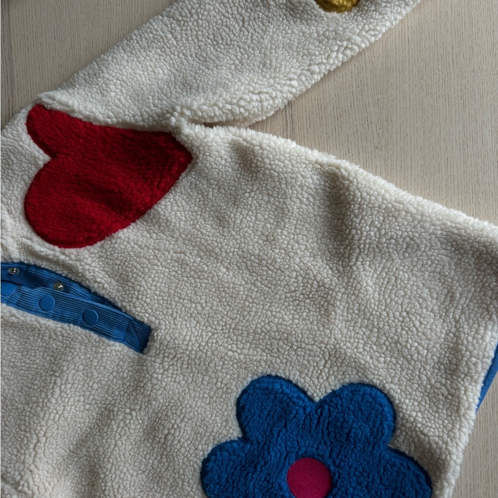 BODEN - Borg Logo Popover - Picture 6 of 7